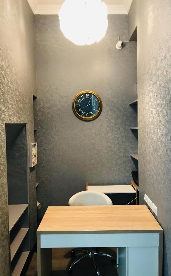 2Nd Floor Hotel Tbilisi Ngoại thất bức ảnh