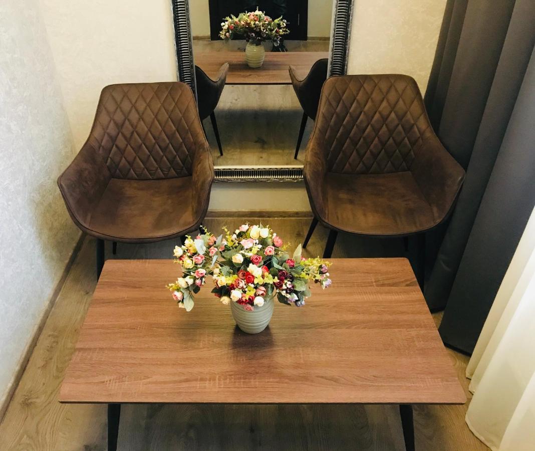 2Nd Floor Hotel Tbilisi Ngoại thất bức ảnh