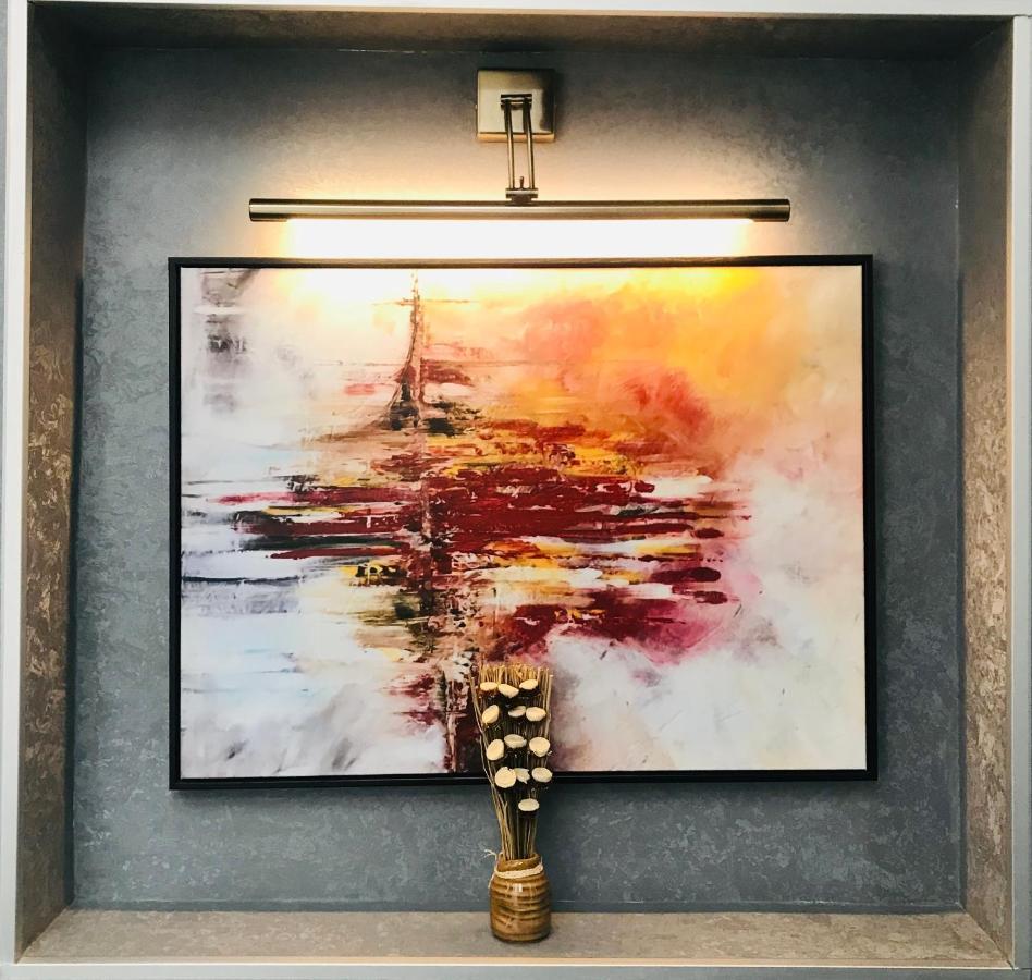 2Nd Floor Hotel Tbilisi Ngoại thất bức ảnh