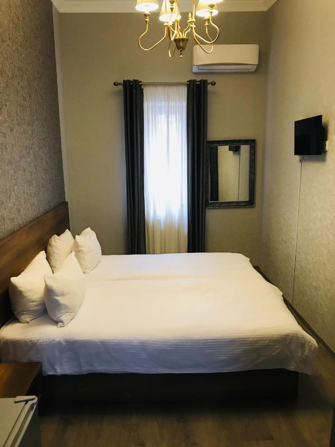 2Nd Floor Hotel Tbilisi Ngoại thất bức ảnh
