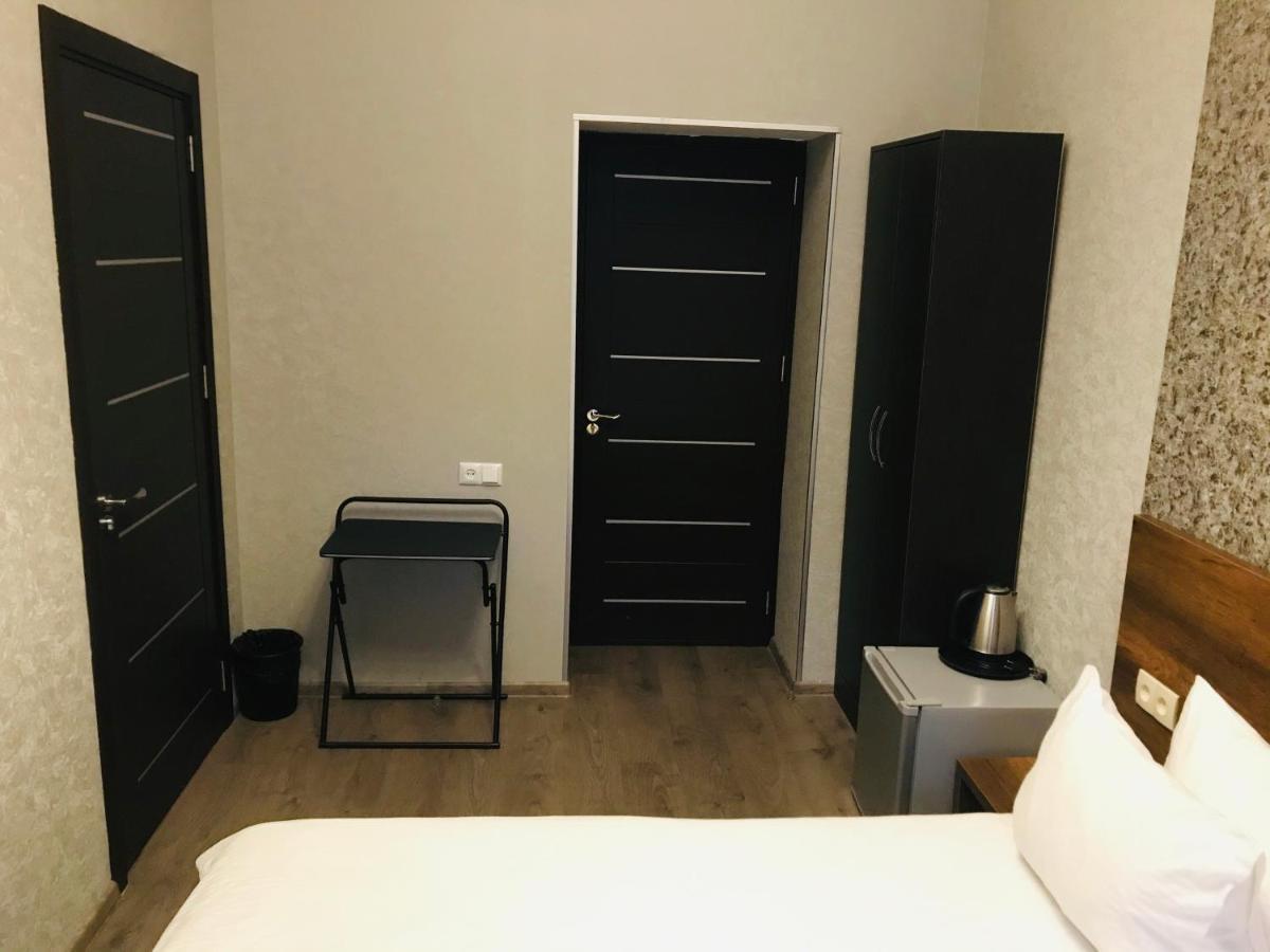 2Nd Floor Hotel Tbilisi Ngoại thất bức ảnh