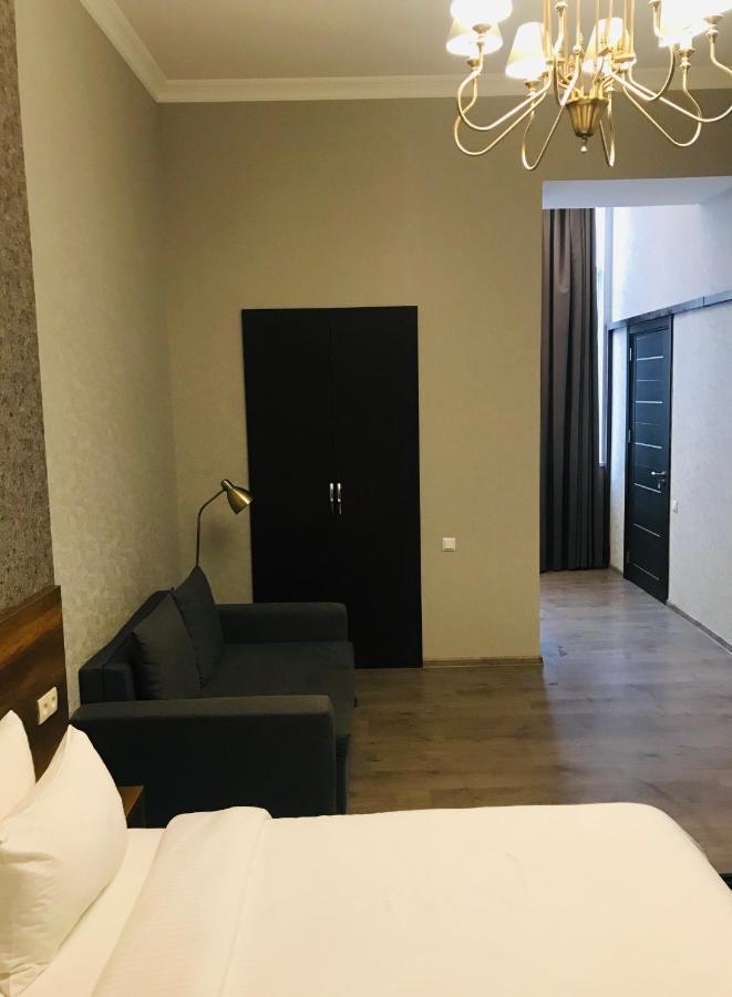 2Nd Floor Hotel Tbilisi Ngoại thất bức ảnh